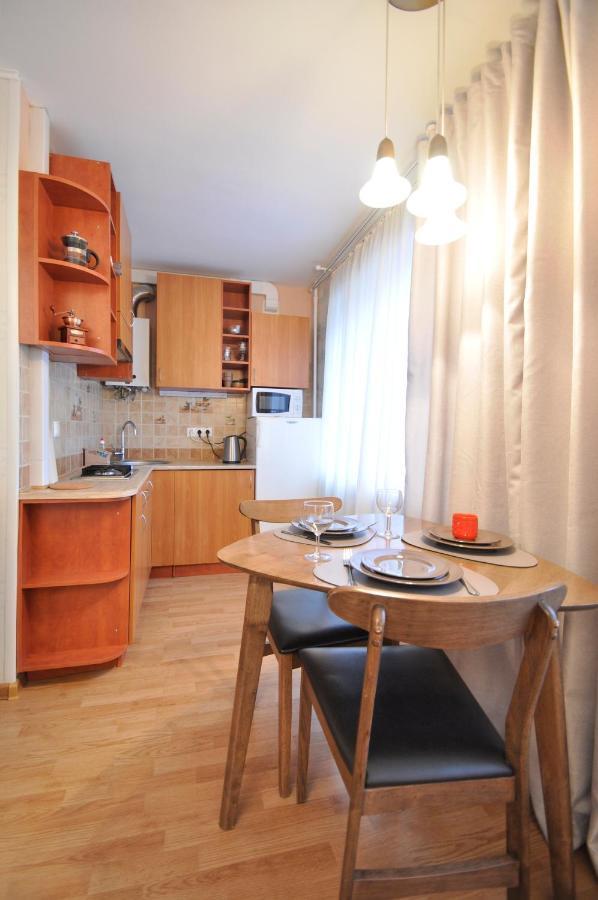Grafovi Apartments Нарва Экстерьер фото